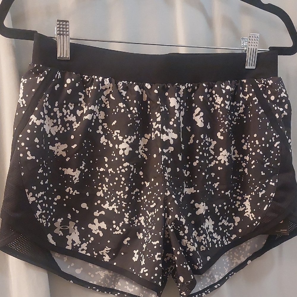 NWT Undzwer Armour Fly By 2.0 Black and White Splatter Shorts Size S